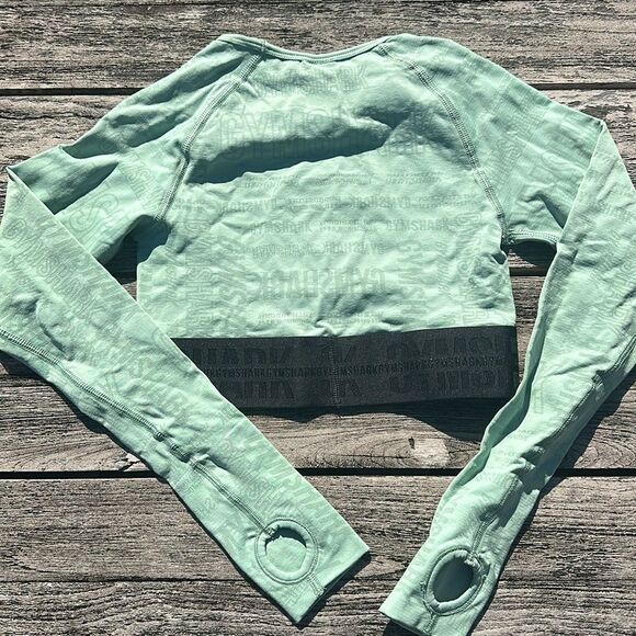 Gymshark Vision Long Sleeve Crop Top size Small NWOT - Picture 5 of 5